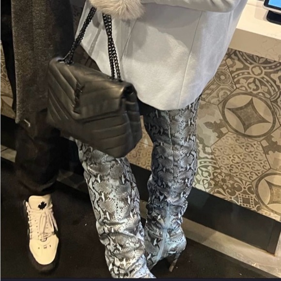 Snakeskin boots - Picture 3 of 3